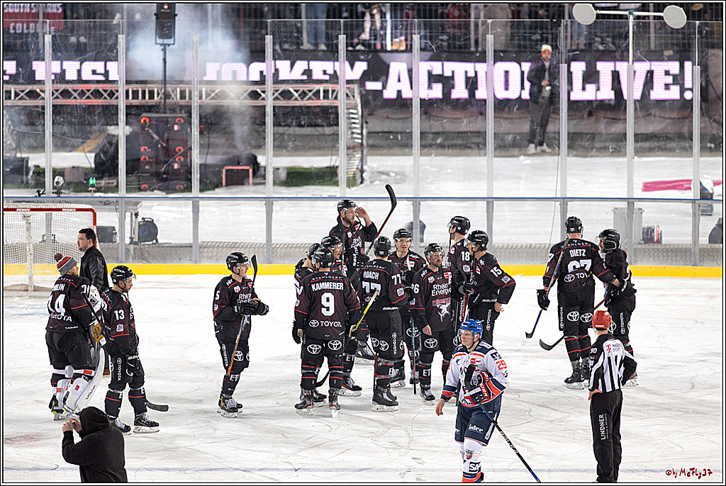 PENNY DEL WINTER GAME;  Kölner Haie - Adler Mannheim; Köln, 03.12.2022